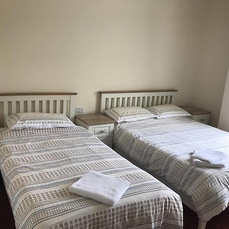 Hôtel White Horse à Builth Wells Extérieur photo