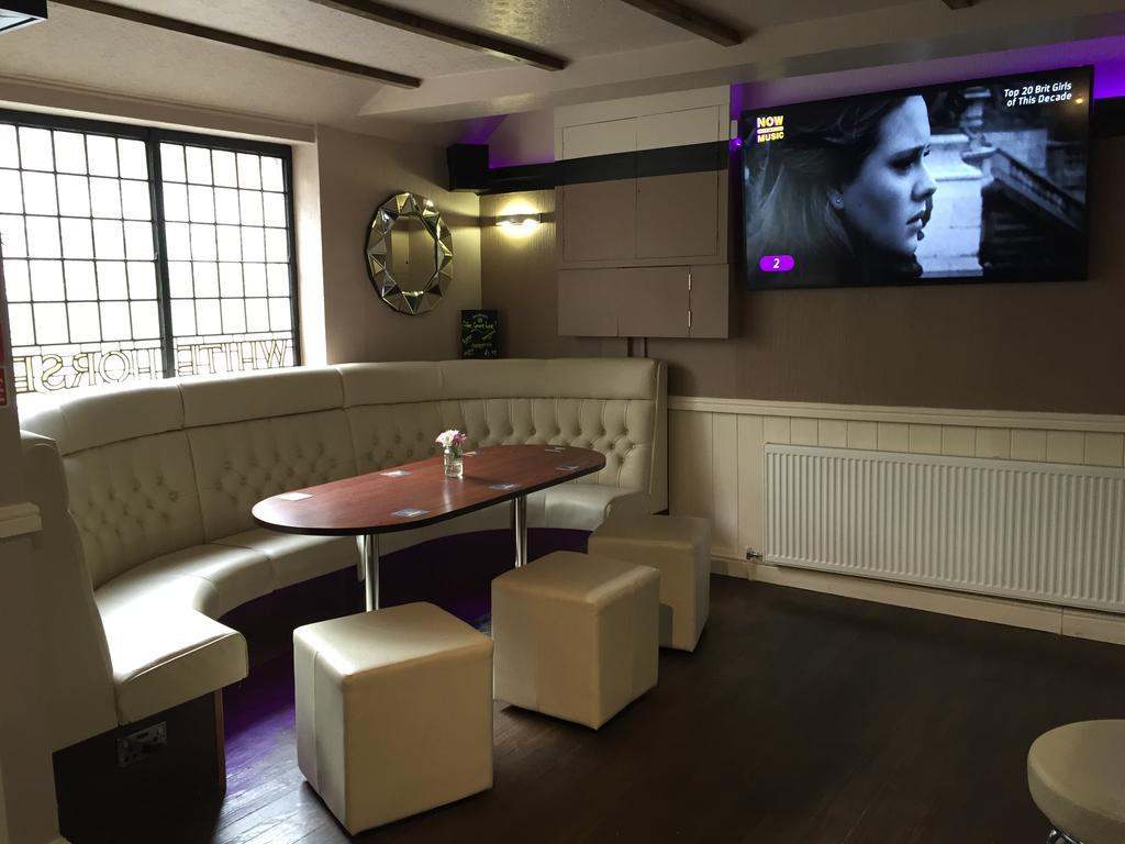 Hôtel White Horse à Builth Wells Extérieur photo