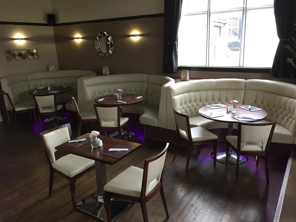 Hôtel White Horse à Builth Wells Extérieur photo
